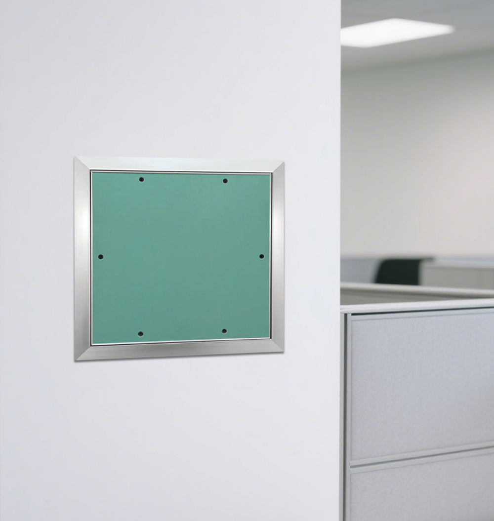 Vi är på Dubai Big 5-utställningen och visar upp våra premium accesspaneler!